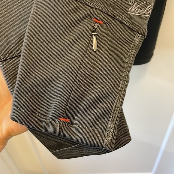 SzM Woolrich Long Sleeve Slim Fit Charcoal Grey Performance Shirt NWT - Picture 5 of 8